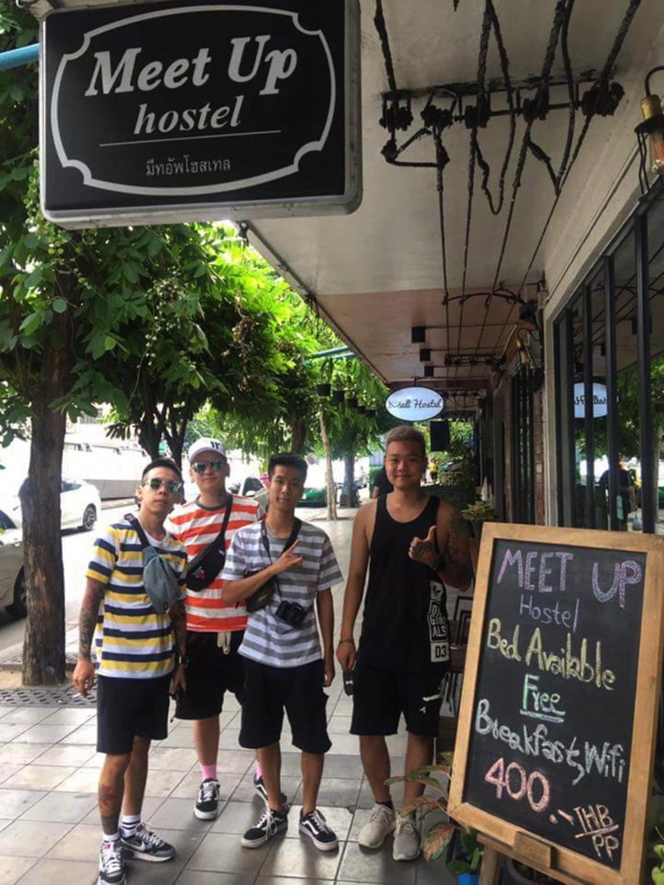 Meet Up Hostel Банкок Екстериор снимка