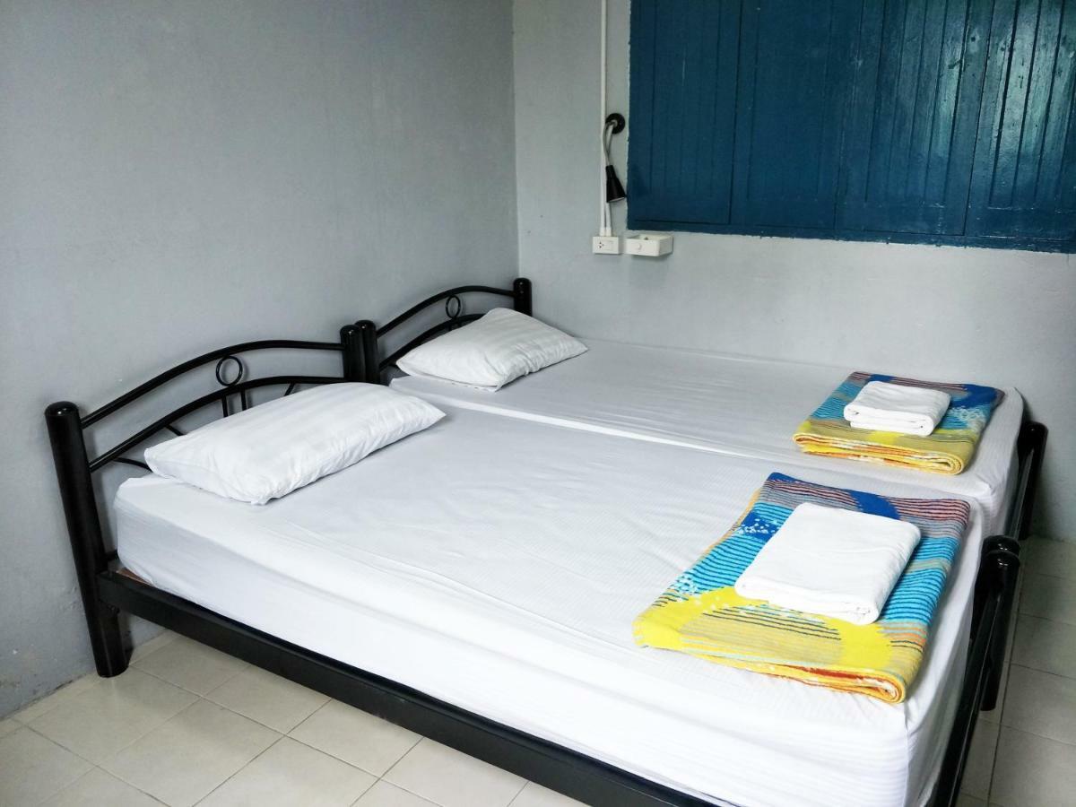 Meet Up Hostel Банкок Стая снимка